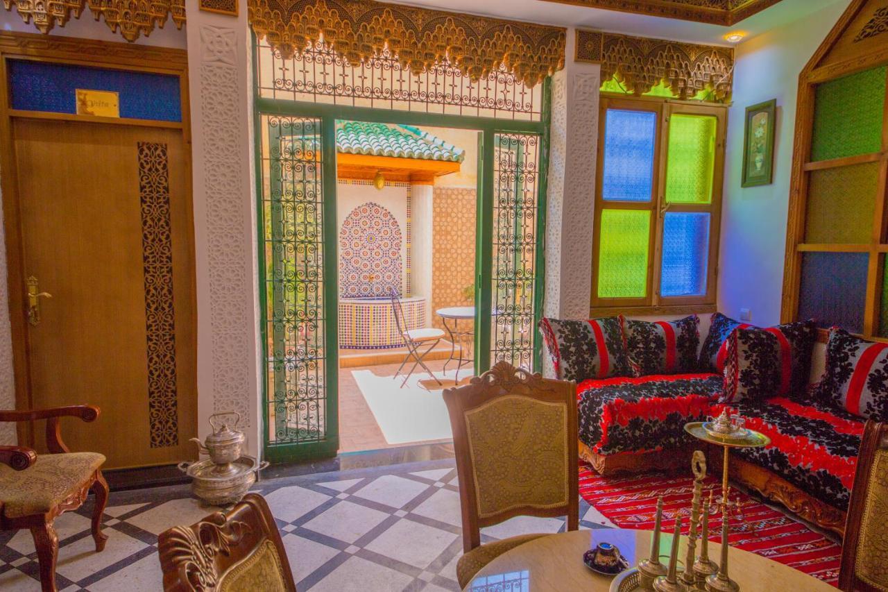 Riad Mahrez Fez Esterno foto