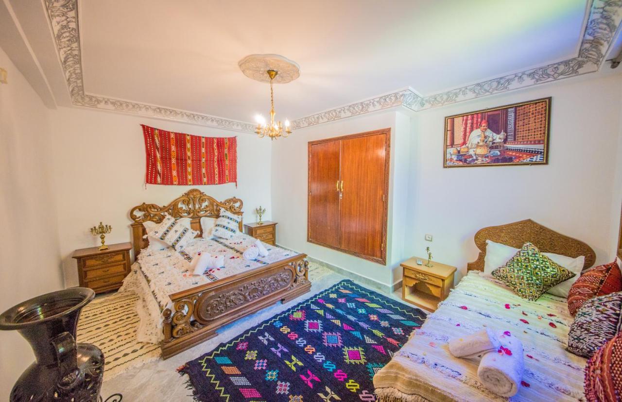Riad Mahrez Fez Esterno foto