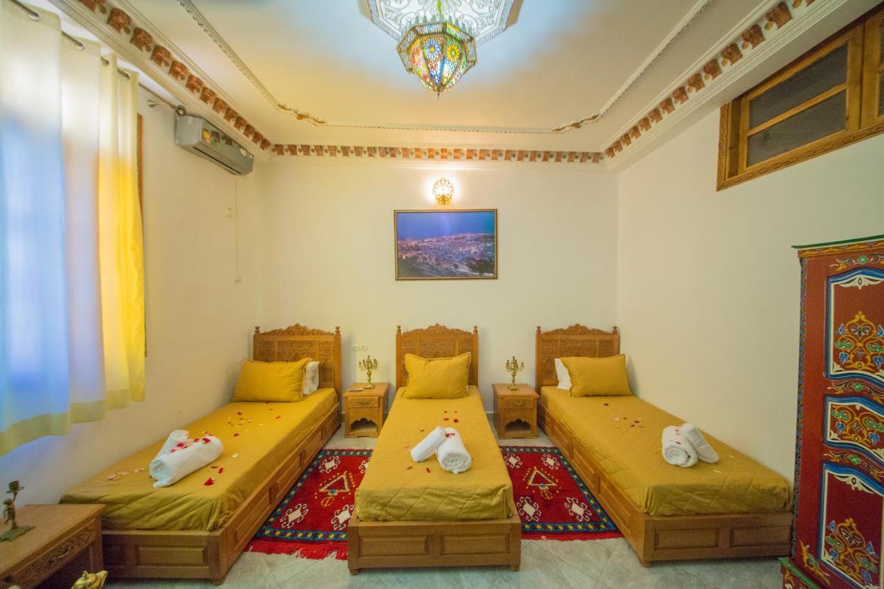 Riad Mahrez Fez Esterno foto