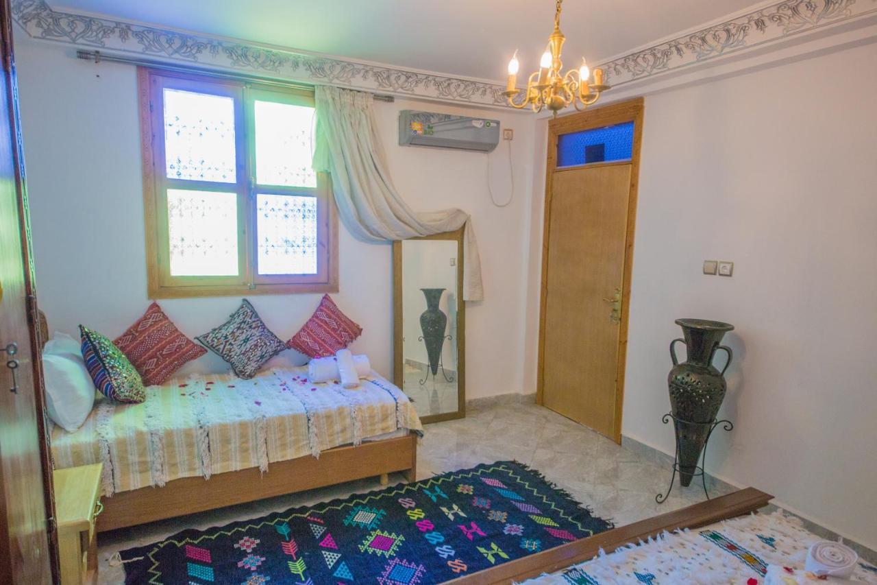 Riad Mahrez Fez Esterno foto