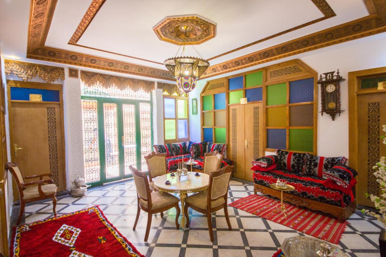 Riad Mahrez Fez Esterno foto