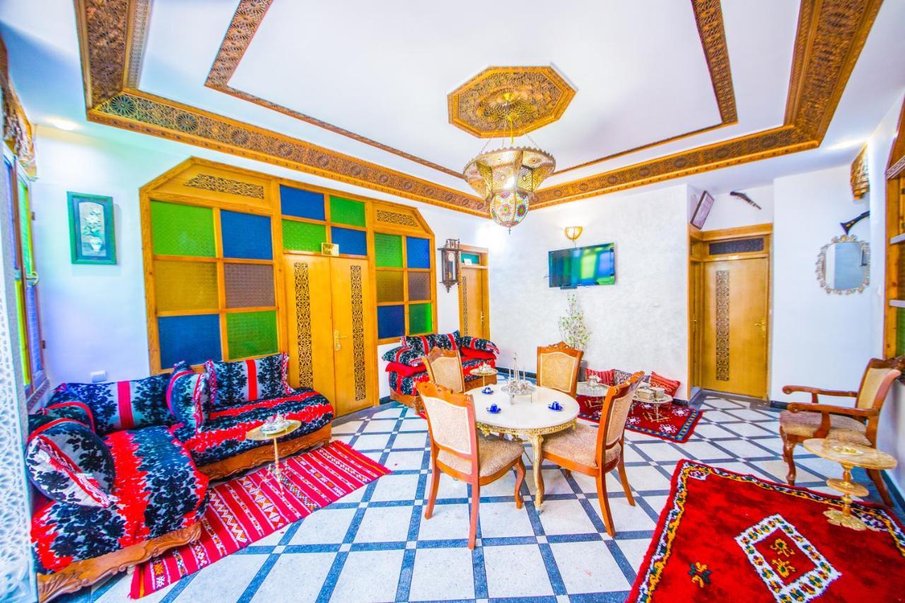 Riad Mahrez Fez Esterno foto