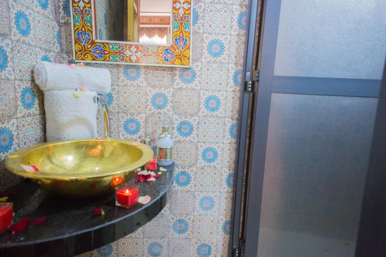 Riad Mahrez Fez Esterno foto