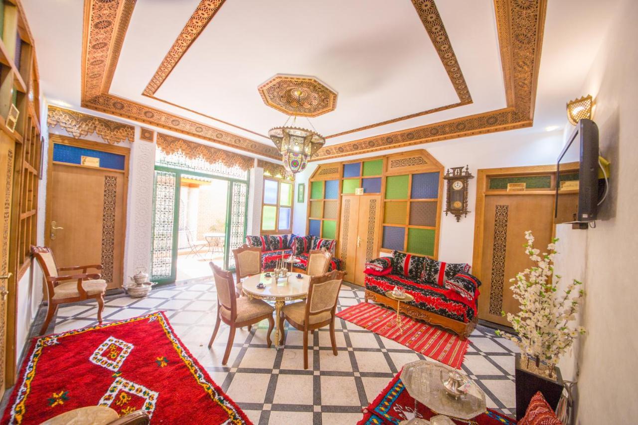 Riad Mahrez Fez Esterno foto
